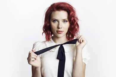 Scarlett Johansson Hot In White Top Photo   New HD Wallpapers