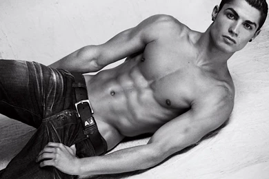Cristiano Ronaldo Six Pack Body Football Black And White (id ...