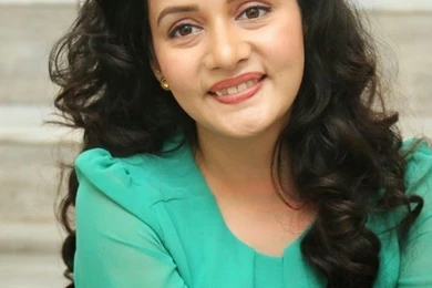 Actress Sulagna Panigrahi In Green Tops And Jeans Picture Gallery ...