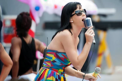 Wallpaper: Wallpaper: Lorde Rejects Katy Perry's Support Slot