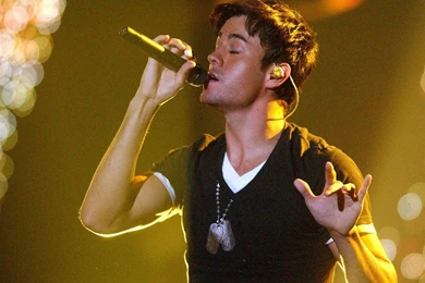 Beautiful Enrique Iglesias Singer Wide High Quality Wallpapers ...