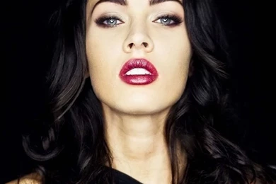 Megan Fox Calendar   The iPhone Wallpapers