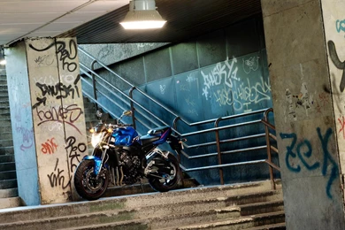 Yamaha FZ1 Normal 1600x1200