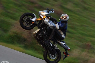 2006 Yamaha FZ1 First Ride   Motorcycle USA