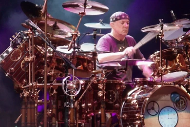 Rebelx (Bruce) DeviantArt