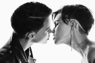 1600x1200 Music, Singer, Tattoos, Kiss, Ruby Rose, Ruby Rose Kiss ...