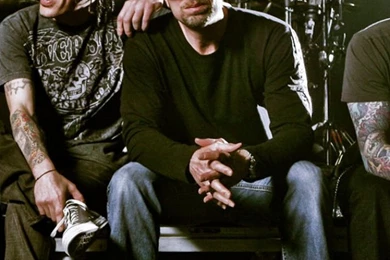 Download Wallpapers 640x1136 Sevendust, Smile, Light, Drum ...