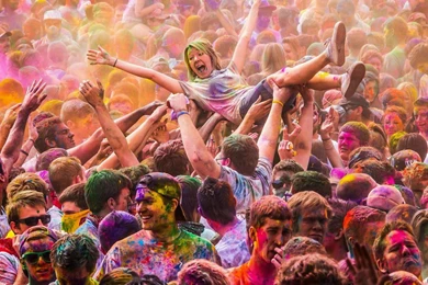 Top 10 Funny And Amazing Holi Pictures Of 2016