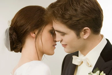 Edward And Bella Kiss