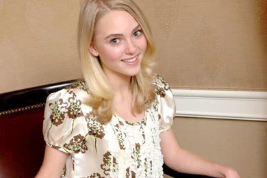 Hollywood Actress AnnaSophia Robb Images, Wallpapers, Photo ...