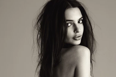Emily Ratajkowski Wallpapers High Resolution And Quality Download