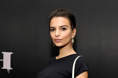 Emily Ratajkowski Wallpapers, Hot Photoshoot, HD Images