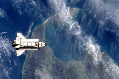 Virtual Bay   Wallpapers Gallery   Space Shuttle Over Virtual Bay