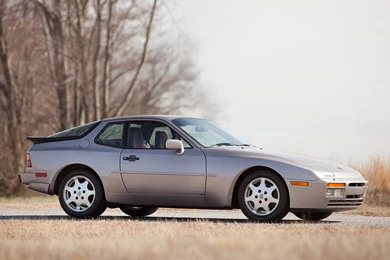 Porsche 944 Turbo   Image