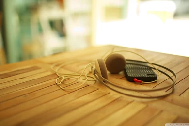 Apple iPhone Headphones   Wallpaper.