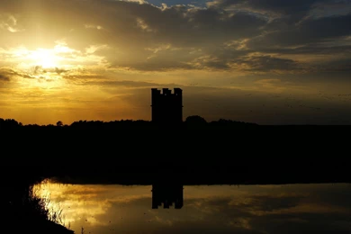 Dark Tower / 1920 X 1200 / Nature / Photography