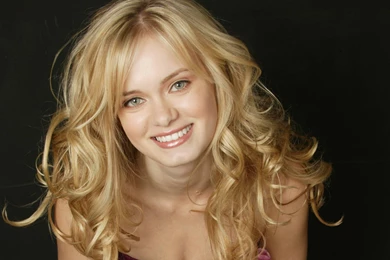 Sara Paxton HD Wallpapers