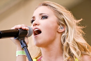 Emily Osment HD Wallpapers