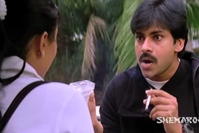 Bhoomika's Gift To Pawan Kalyan Kushi Movie Attharintiki ...