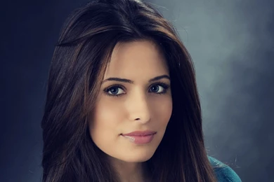 Beautiful Sarah Shahi Wallpapers