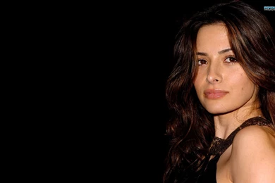 Sarah Shahi Widescreen Images 7935 Hd Wallpapers