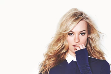 Yvonne Strahovski HD Wallpapers Download Free