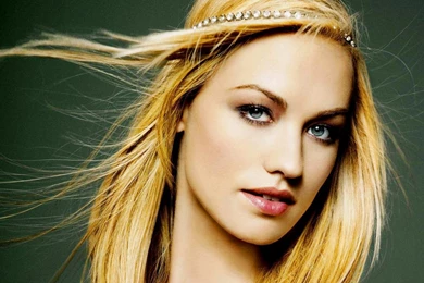 Yvonne Strahovski HD