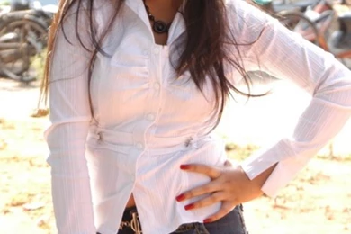 South Indian Actress Shwetha Basu Prasad Wallpapers Gallery  All ...