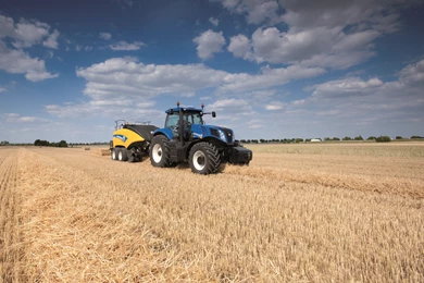 4000x2775px New Holland