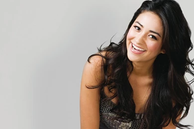 Shay Mitchell   Wallpaper.