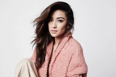 Model Shay Mitchell Wallpapers