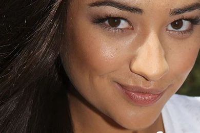 Shay Mitchell Photo, Pics, Wallpapers   Photo