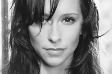 Full View And Download Jennifer Love Hewitt Close Up Wallpapers
