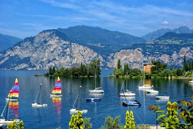 Lake Como Wallpapers