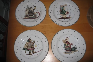 Debbie Mumm Sledding Character Plates Photo By Grannymike ...