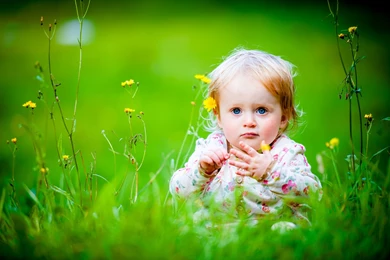 Cute Small Baby Girl Wallpapers