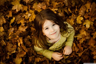 Cute Girl HD Desktop Wallpapers : High Definition : Fullscreen : Mobile