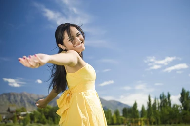 WITH OPEN ARMS TO HAPPINESS WALLPAPER   (