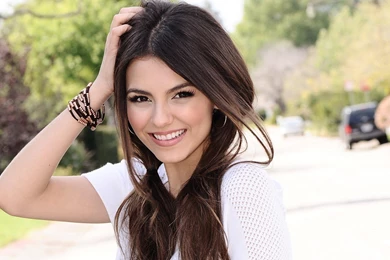 Gallery For > Beautiful Victoria Justice Wallpapers