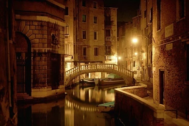 Free Beautiful Italy   Venice After Dark Computer Desktop Wallpapers