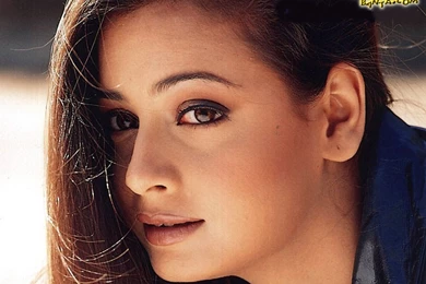 Diya Mirza Wallpapers