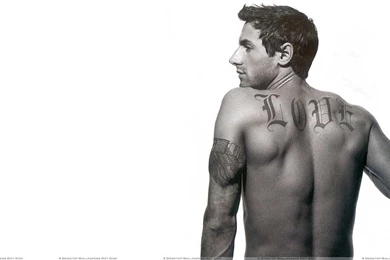 Josh Hartnett Black N White Back Pose Photoshoot N White ...