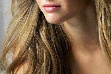 Nice Girl Bar Refaeli HD Samsung Galaxy S4 Wallpapers