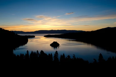 Night View Over Lake Wallpapers In 3200x2400 Resolution