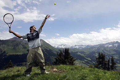 Roger Federer Swiss Alps – BUZZERG