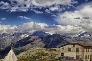 TEPEE IN ZERMATT IN THE SWISS ALPS WALLPAPER   (