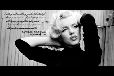 WALLPAPER: Marilyn Monroe Quote On Acting With Photo