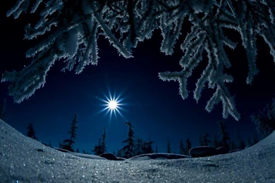 Ora Pamantul Dealurile Muntii Imbraca Mantia Alba