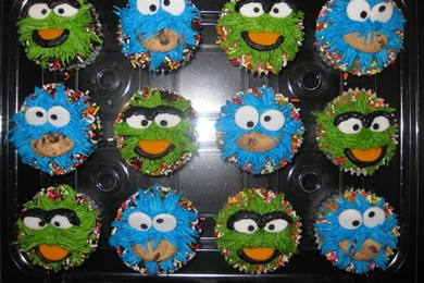 Cookie Monster &amp; Oscar The Grouch Cupcakes